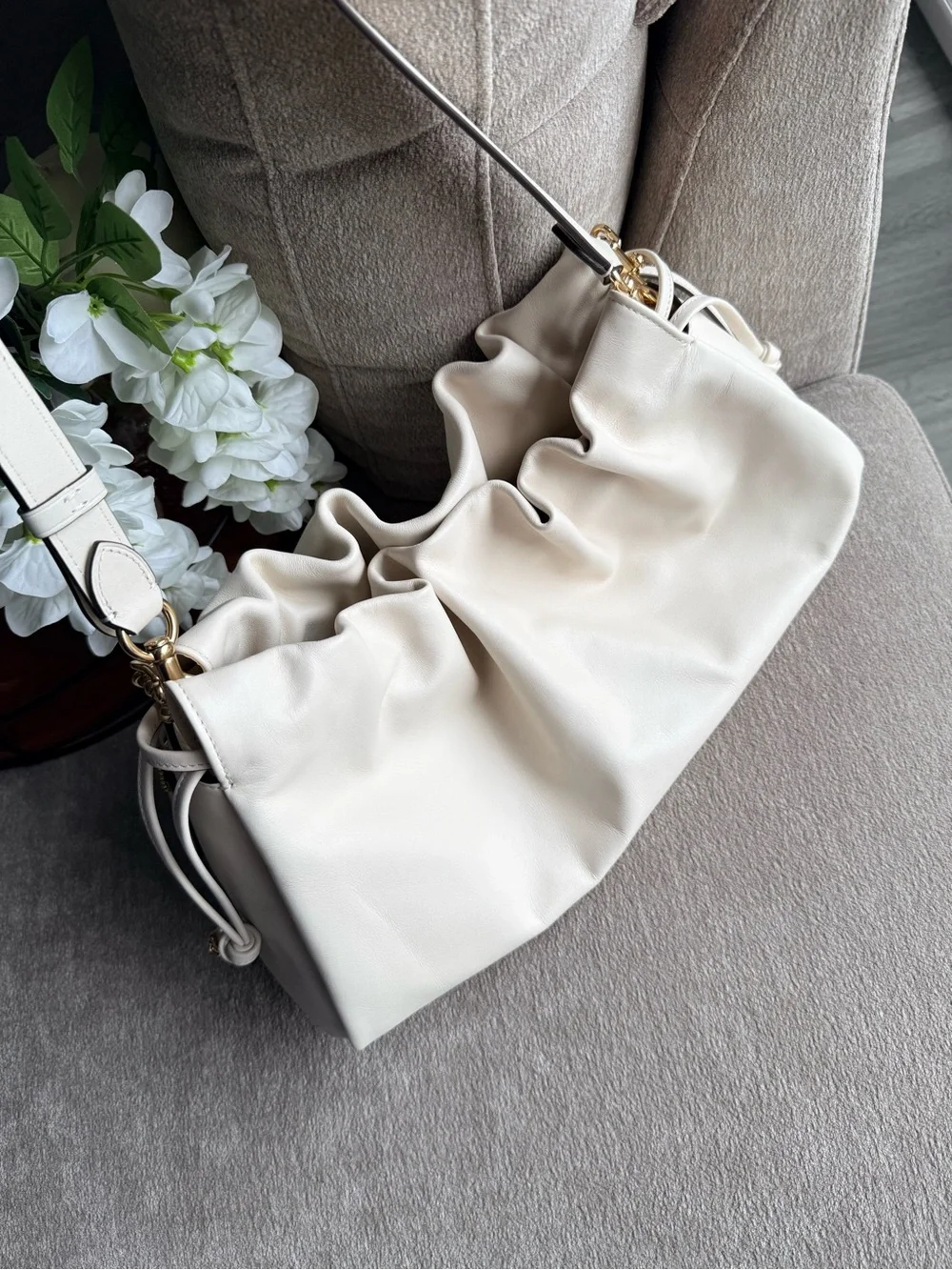 Coach Large Faye Bag Soft Leather Shoulder Bag in Chalk with Gold Chain